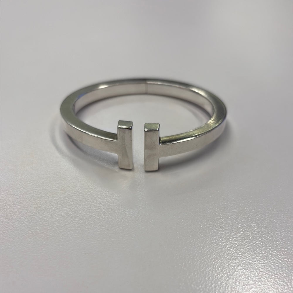 Tiffany T bracelet in sterling silver